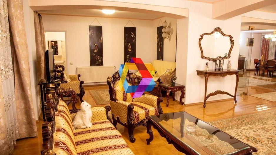 Conac cu piscina - 1810 mp - Poză 17