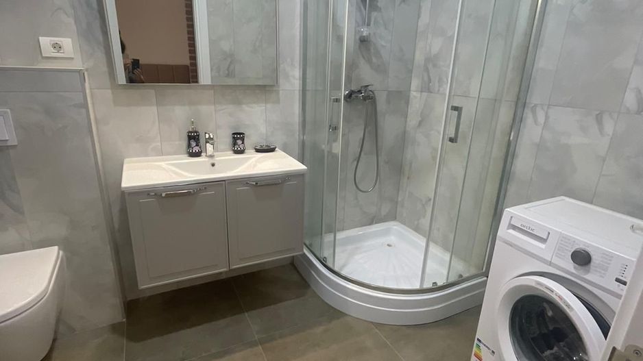 Casă P+1+M de vânzare în Otopeni–Tunari | Ansamblu nou, 3 dormitoare, mobilată - Poză 9