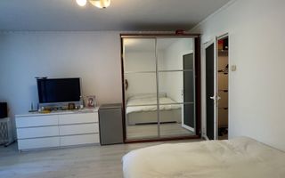 Garsonieră 33 mp la 2 minute Metrou Titan bloc mixt etaj 3 - Poză 1