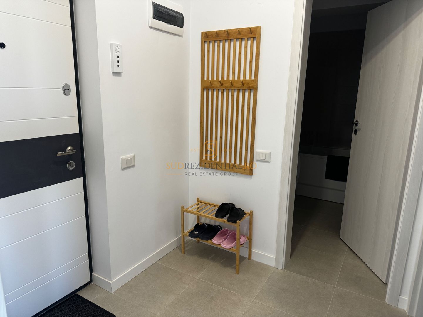 PRIMA INCHIRIERE! Studio 51 mp 7-10 minute de Metrou Berceni - Poză 2