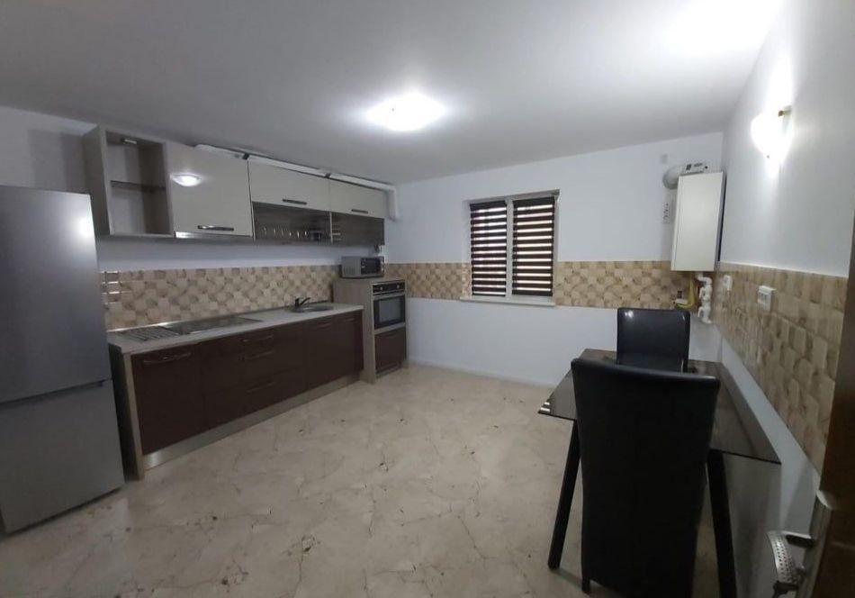 De vanzare Apartament 3 camere in Vila, Aparatorii Patriei, sector 4 - Poză 8