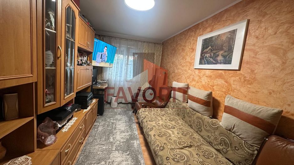 5 camere | etaj 1 | mobilat si utilat | ideal pentru inchiriere | - Poză 3