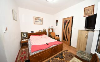 De vanzare casa cu 3 apartamente + anexa 75 mp, Comision 0% - Poză 5