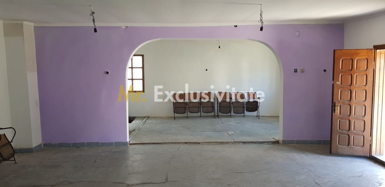 Casă  în Comuna Corbi, Argeș – ideală pentru afacere - Poză 4