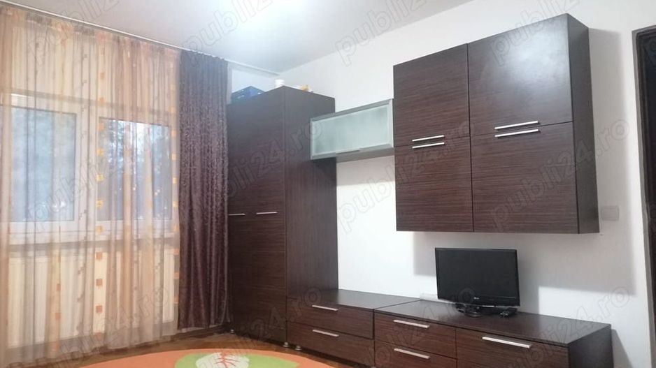 Închiriez apartament cu o camera - Poză 1
