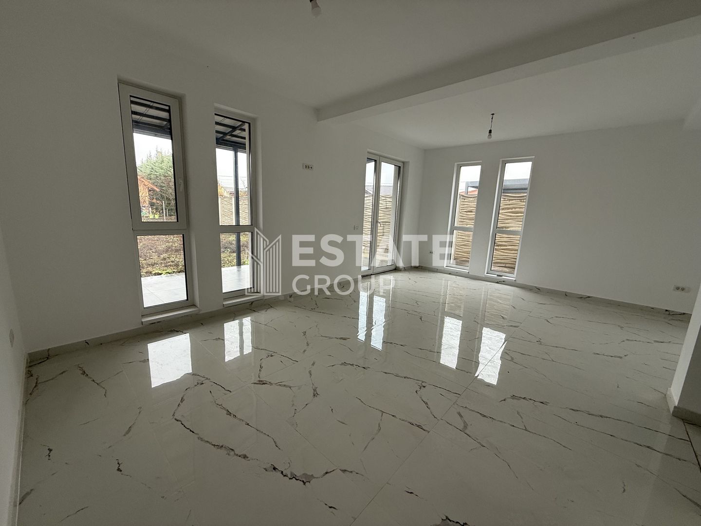 Duplex cu 5 camere in Dumbravita - Poză 16