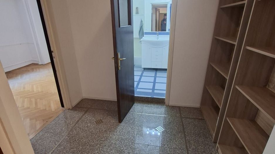 Apartament de inchiriat 3 camere Ultracentral Metrou Universitate L349 - Poză 10