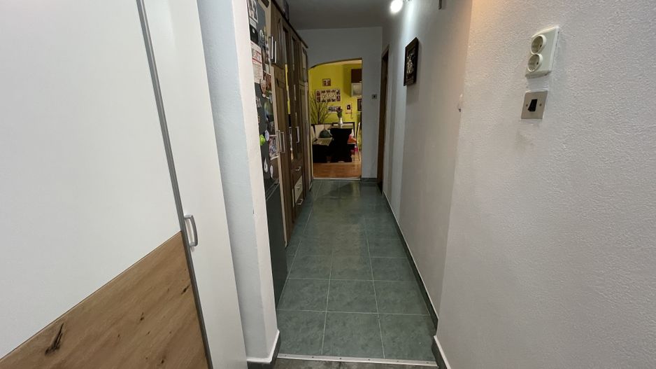 Apartament cu 2 camere parter -zona buna și linistita - Poză 12