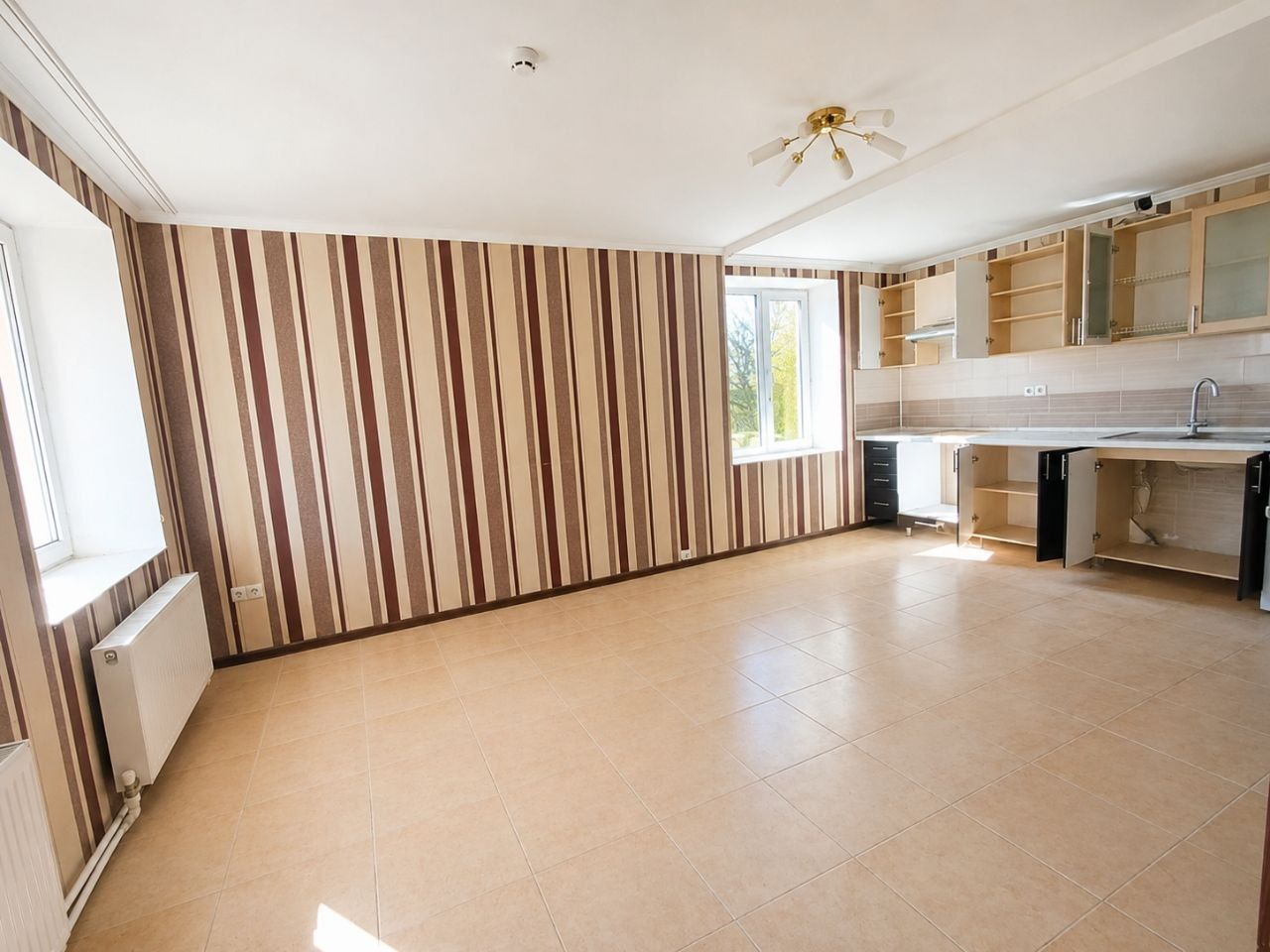 Casă în Doroțcaia – 140 m² | 13,71 ari | 6 camere + living - Poză 17