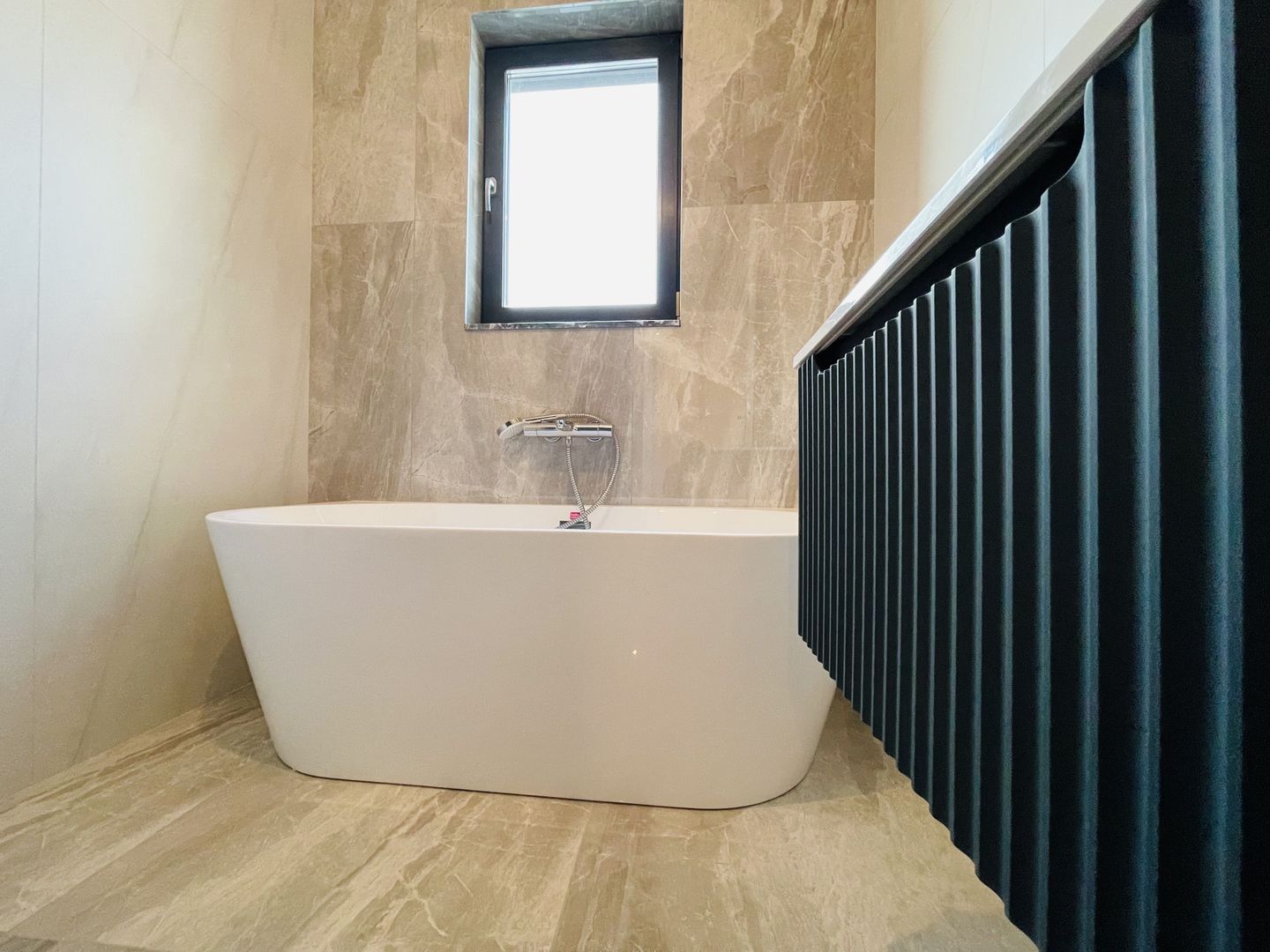 Duplex Ultramodern, impecabil executat | 4 dormitoare & 2 terase - Poză 1