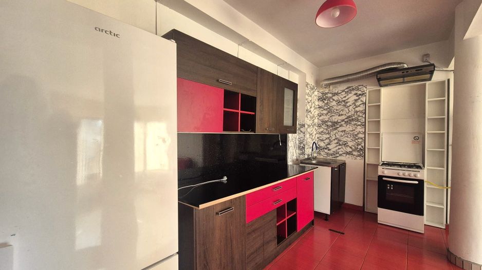 Apartament la casă cu grădină - Poză 5