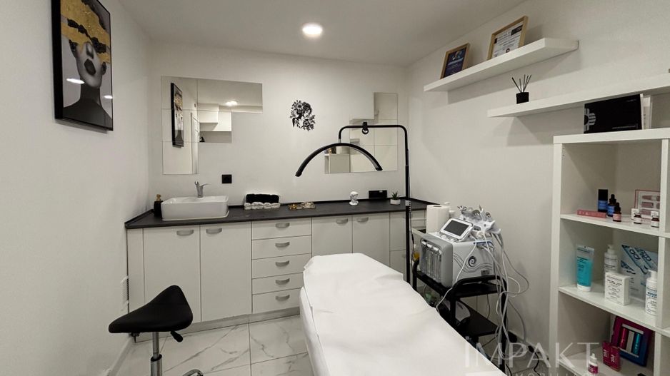 Spațiu comercial de vanzare – salon activ, randament imediat - Poză 6