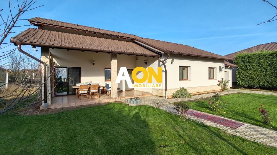 Casa 3 Camere, 179 mp Construiti, Teren 784 mp, Zona Cetate - Poză 2