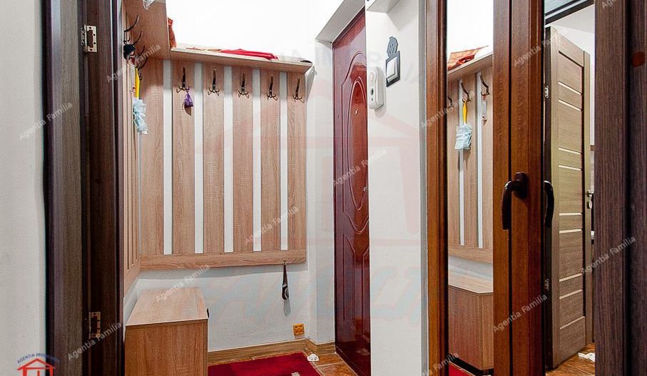 De vanzare apartament 2 camere Centru, etaj 3 - Poză 11
