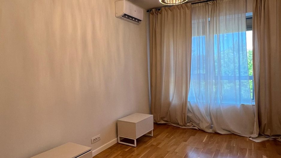 4 camere | loc de parcare cu priza electrica - Poză 7