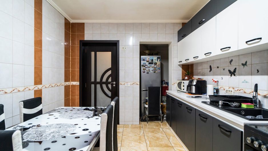 CIOROGARLA - DARVARI, casa 5 camere, P+1Et+Pod, teren 434, statie STB - Poză 4