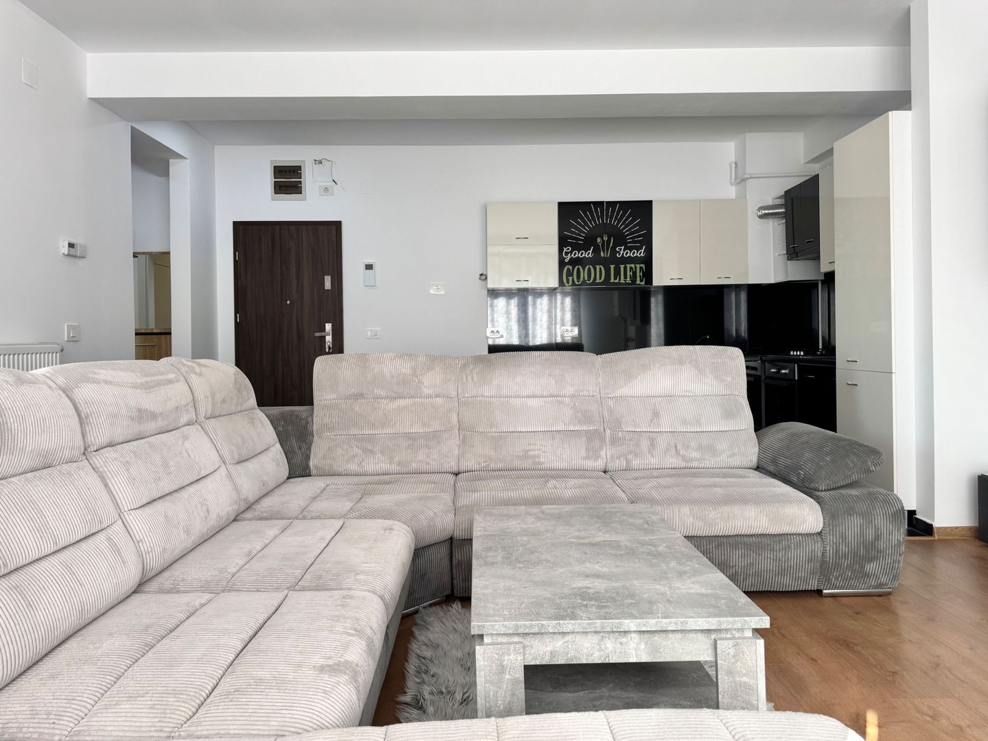 Apartament modern, lift și parcare – zona Calea Lipovei - Poză 1