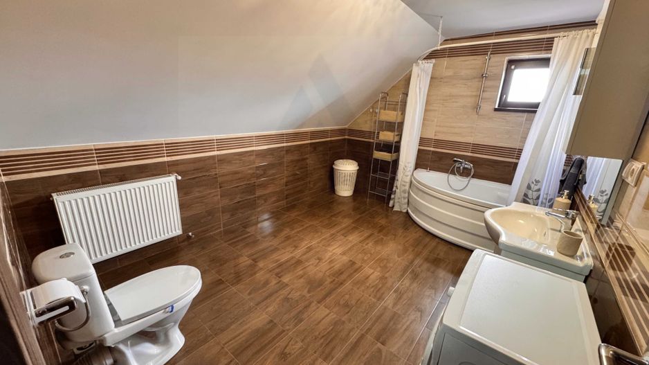 Apartament modern 3 camere 80 mp utili parcare in curte Ultracentral - Poză 6