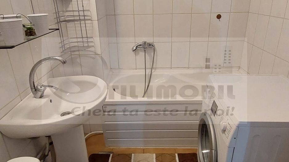 APARTAMENT 2 CAM PACURARI IN SPATE LA PETROM 360 EURO - Poză 6