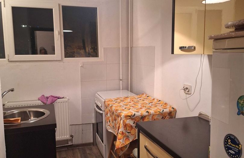 Garsoniera in bloc de apartamente piata Astra - Poză 3