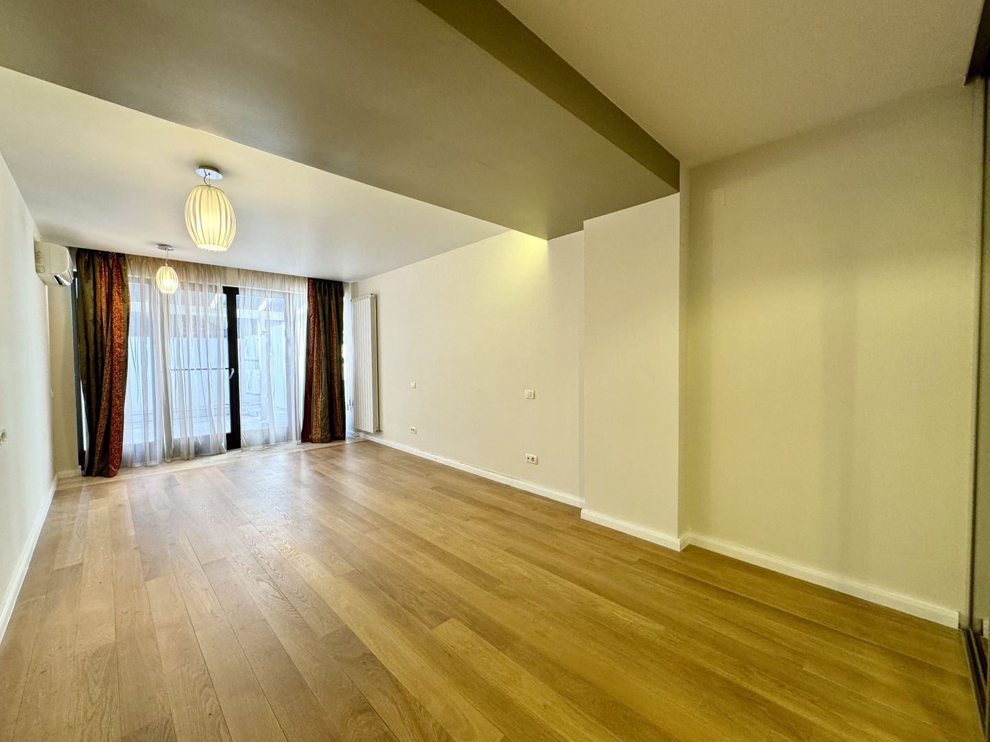 Apartament la parter,lux,spatios+terasa aflat in Aviatiei-Baneasa - Poză 9