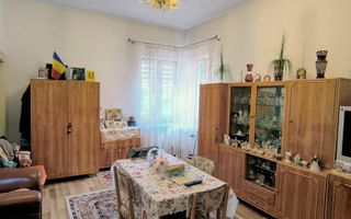 Vând apartament 3 camere zona strazii Horea - Poză 1