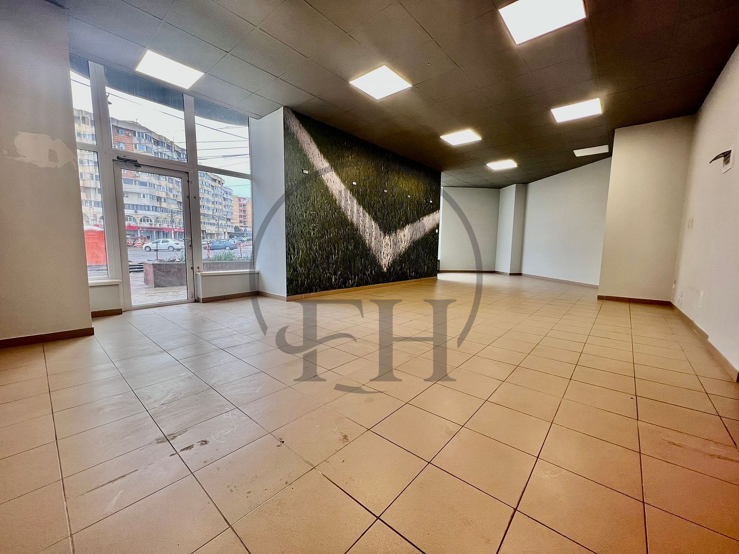 Spațiu comercial cu 3 camere de închiriat în Trocadero, Constanta - Poză 3