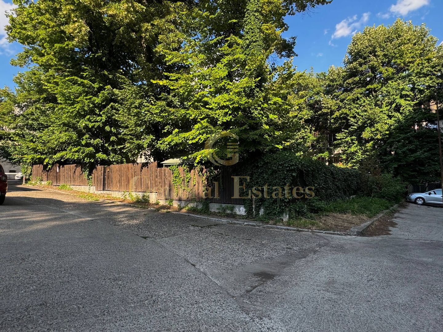 Spre Vânzare Proprietate remarcabilă cu 6 camere în inima Iașului ! - Poză 20