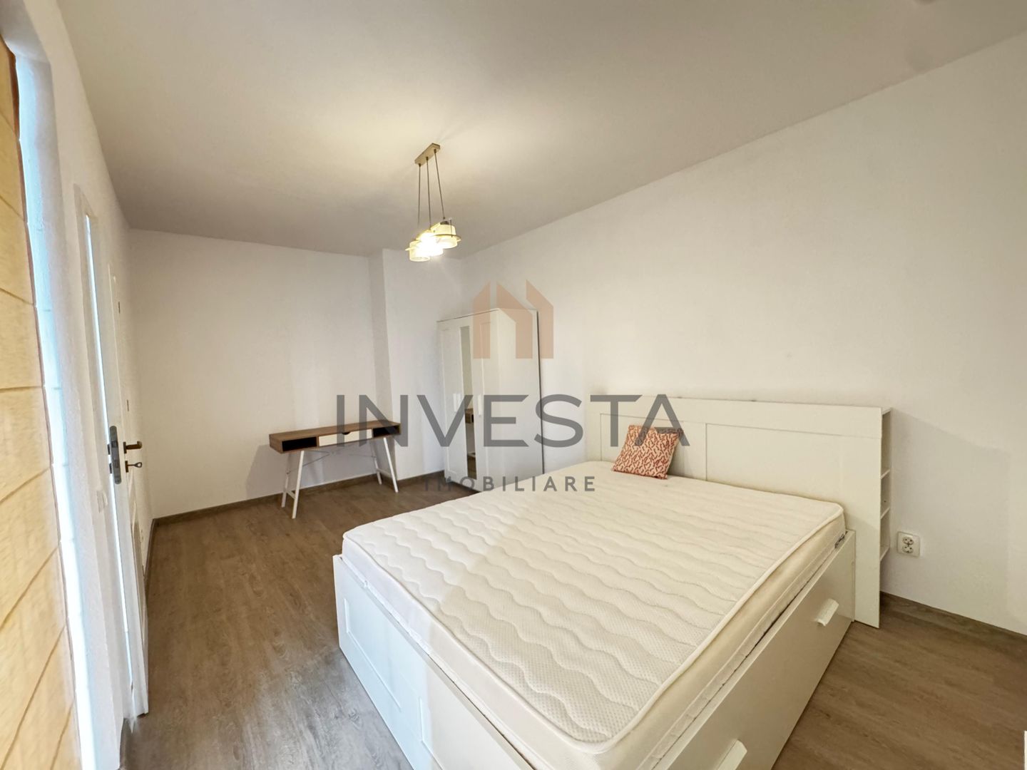 Apartament cu 3 camere de inchiriat si loc de parcare - Semicentral - Poză 7