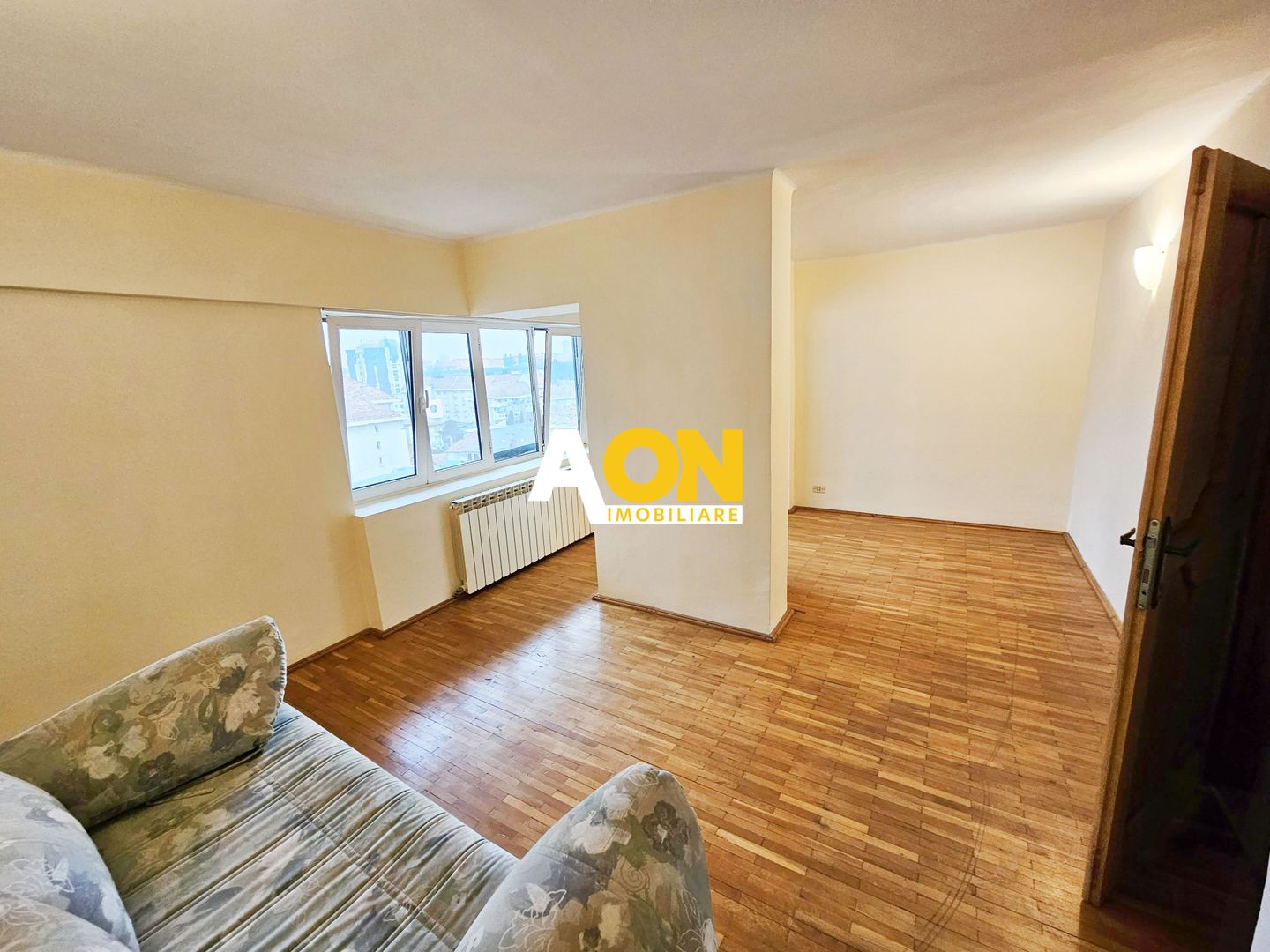 Apartament 3 camere 106 mp + birou 46 mp utili, ultracentral - Poză 16