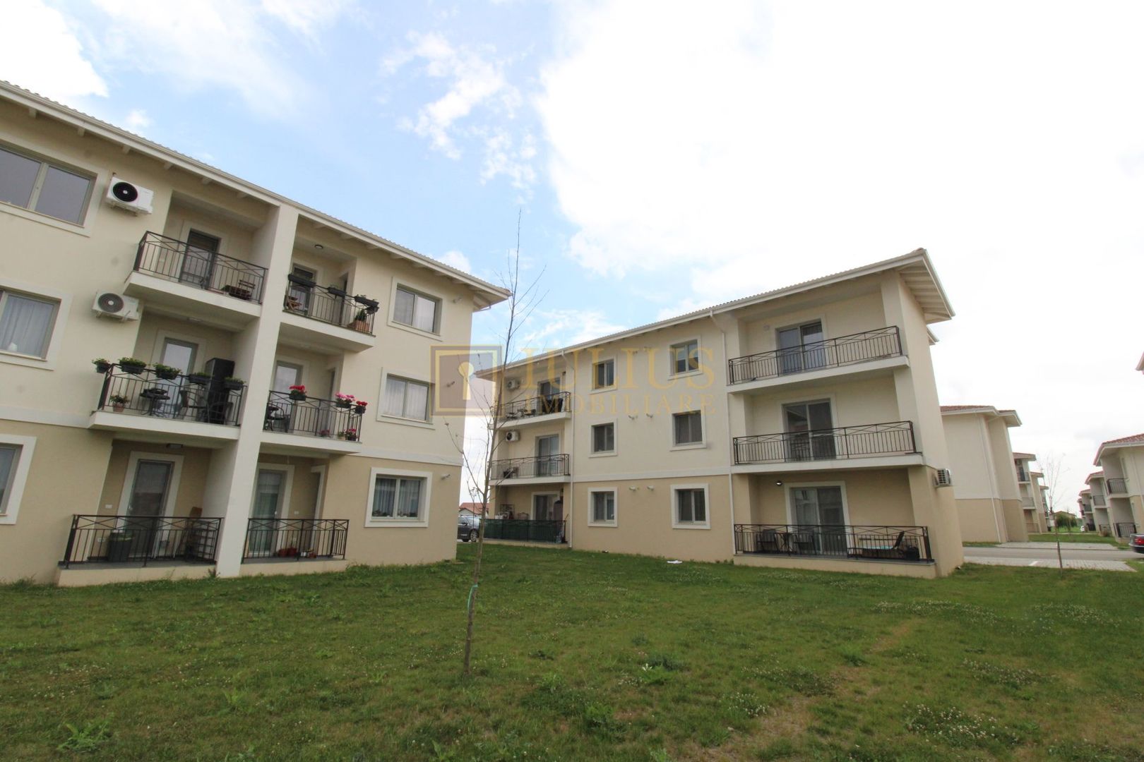 Monarch Village; Mosnita Noua,  2 locuri de parcare. - Poză 1