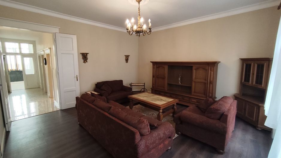 APARTAMENT 3 CAMERE ZONA SINAIA - Poză 1