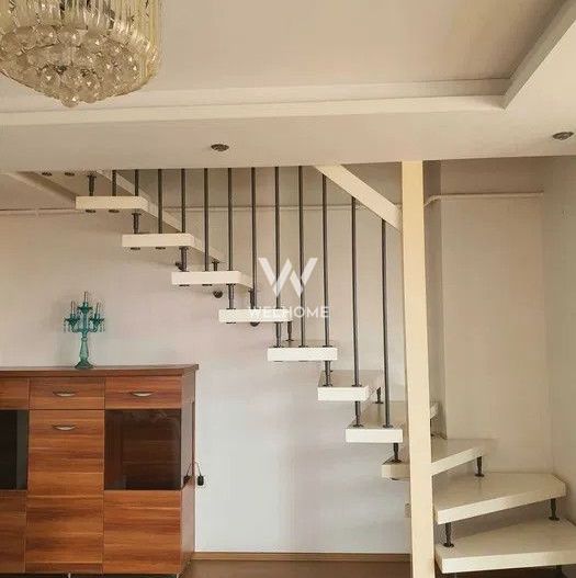 Confort pe două niveluri, cu vedere spre munți 🌄 - Poză 6