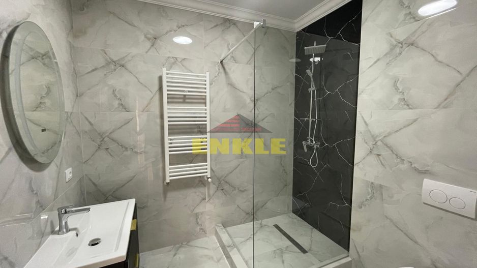 De închiriat: 2 spații comerciale moderne, 80 mp fiecare. - Poză 7