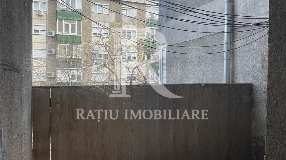 Apartament cu 2 camere | etaj intermediar | parcare exterioara | Rogerius | Oradea - Poză 12