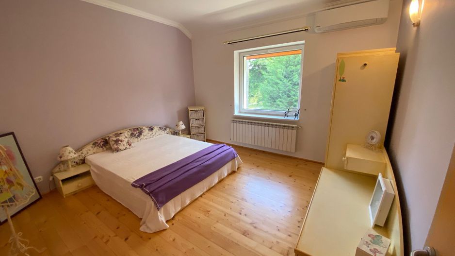 Generoasa si spatioasa - Poză 33