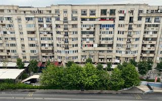 Vand Apartament spatios cu 4 camere de vanzare pe Bdul Decebal - Poză 8
