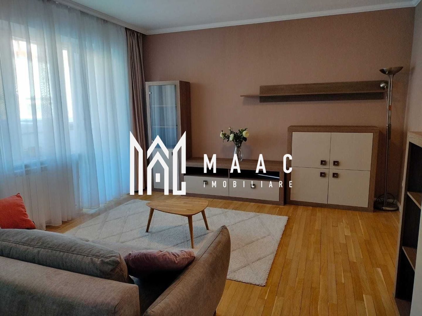 Apartament 3 camere | Etaj 1 | Balcon | Pivnita | 67 MPU | Ultracentral - Poză 1