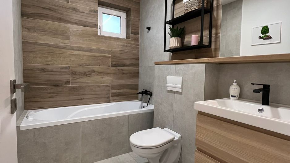 Casa Dumbravita cu 4 dormitoare si teren de 350mp - Poză 13