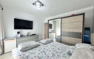 Apartament cu 3 camere decomandat, complet mobilat si utilat la parter in Giroc. - Poză 10