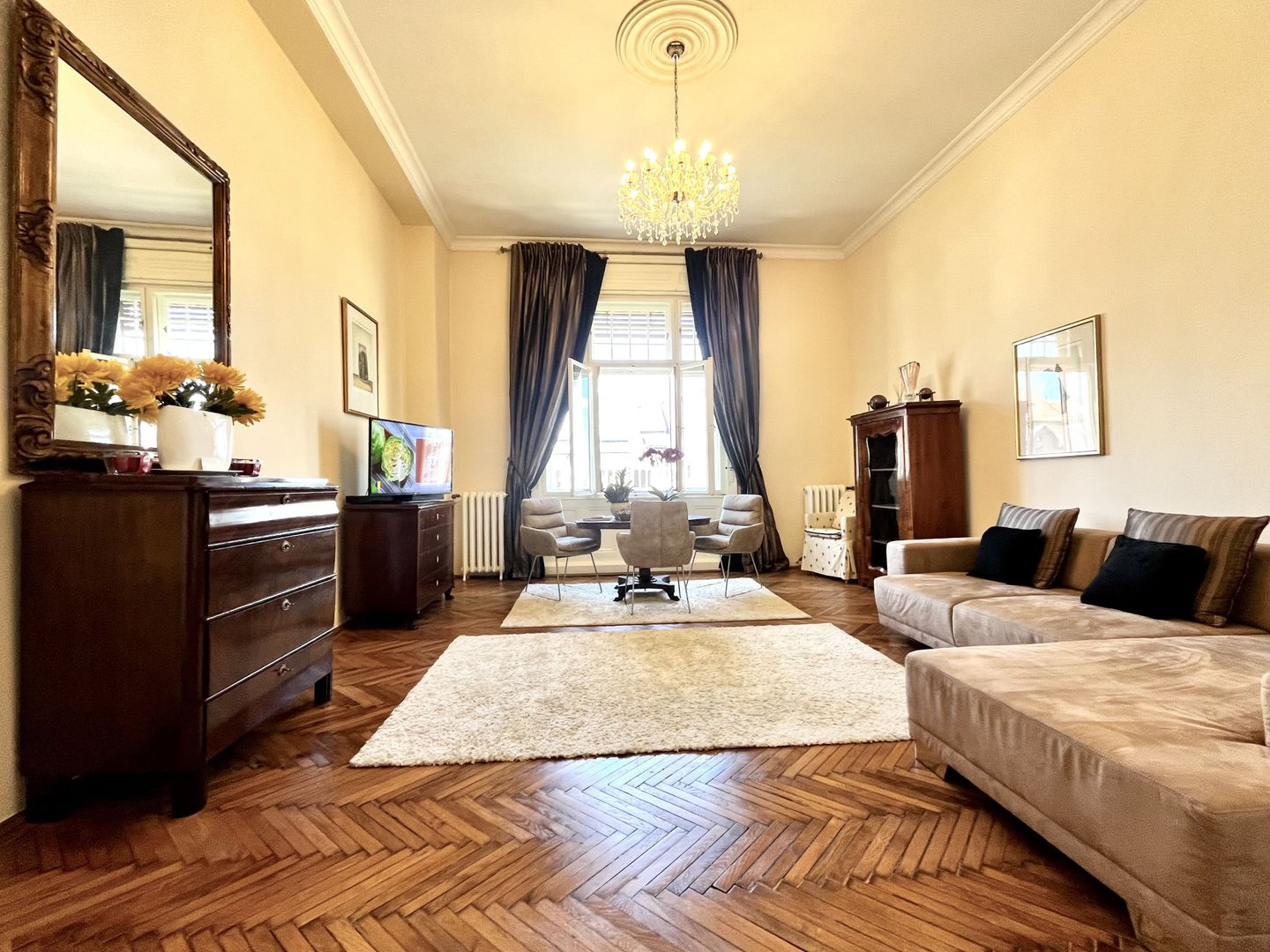 Tur virtual-2 camere, elegant arhitectural,  vedere in Piața Victoriei - Poză 4