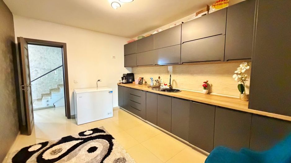 Casa spatioasa 5 camere Trivale - Clasa energetic A - Poză 8