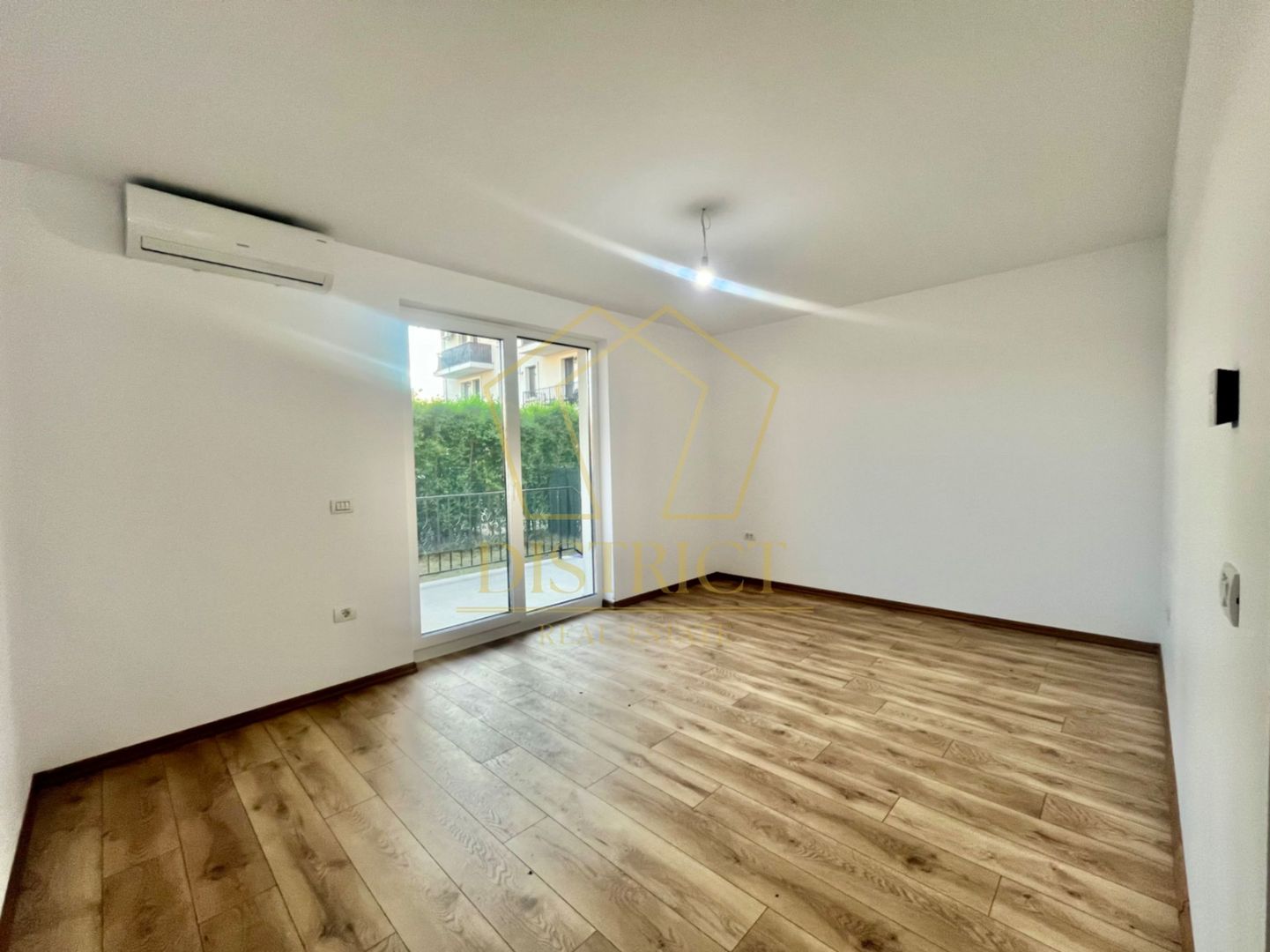 Apartament superb cu 3 camere si gradina de 73mp I Giroc - Poză 1