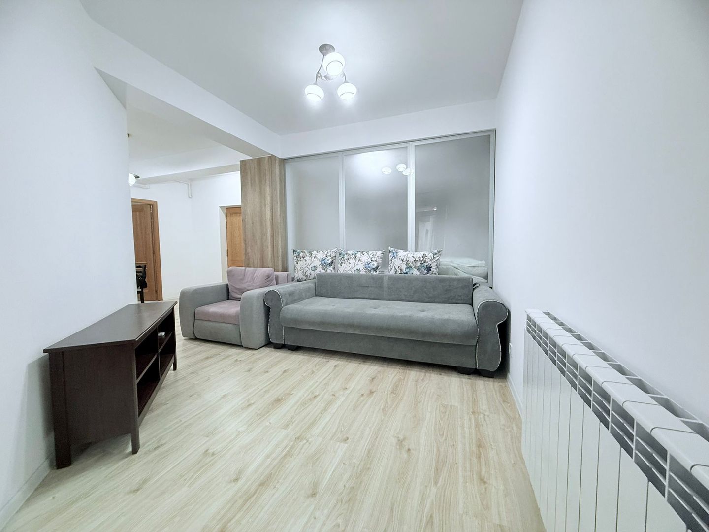 GARSONIERA DE LUX DECOMANDATA MOBILATA SI UTILATA 40MP - Poză 1