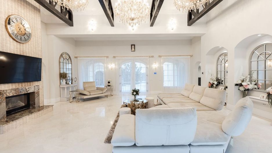 VILA PREMIUM CU PISCINA SI JACUZZI | PIPERA-TUNARI - Poză 3