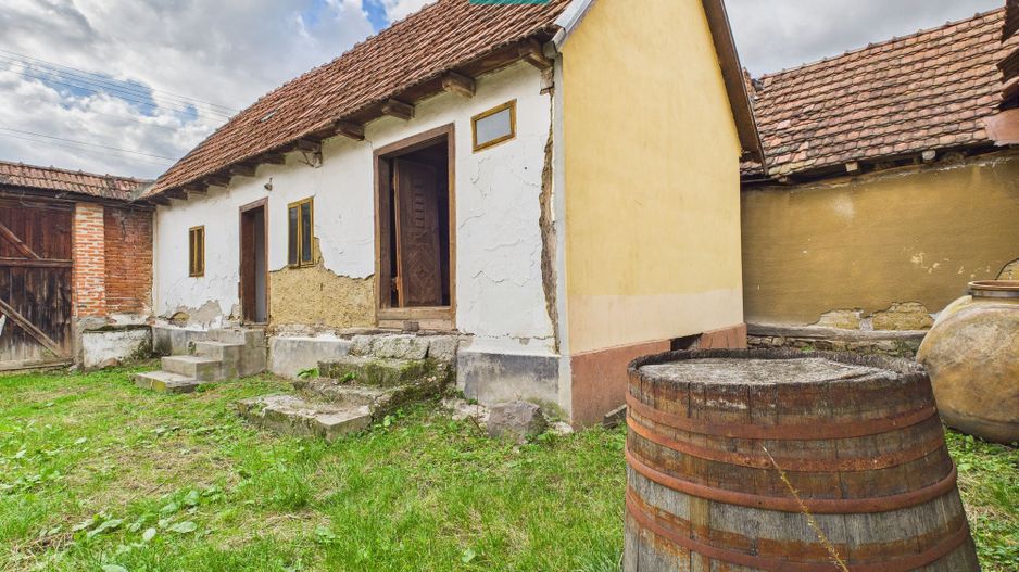 Casă cu 4 camere în Buhani, Dezna - Poză 12