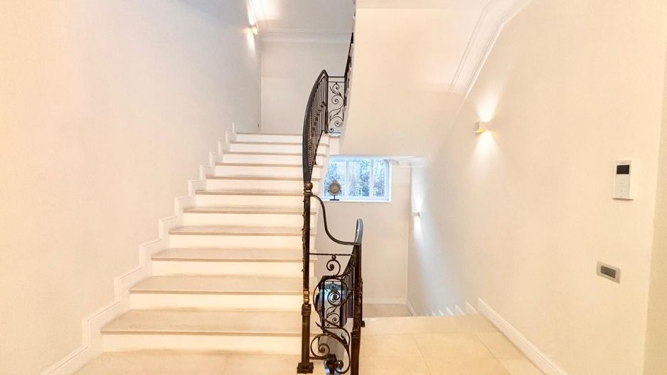 Vila ideala Birouri sau  Resedinta Ambasador/Clinica Lux zona Capitale - Poză 4