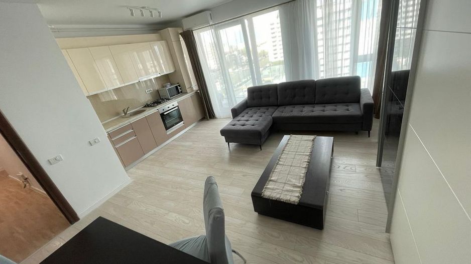 Apartament 3 camere Mihai Bravu - Poză 1