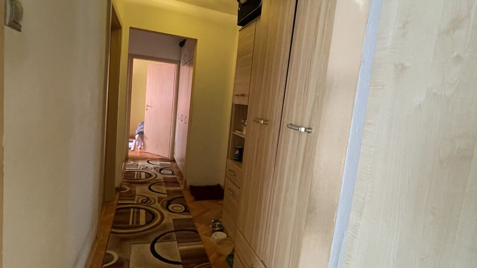 Apartament 4 camere, decomandat, zona excelenta, comison 0%. - Poză 12