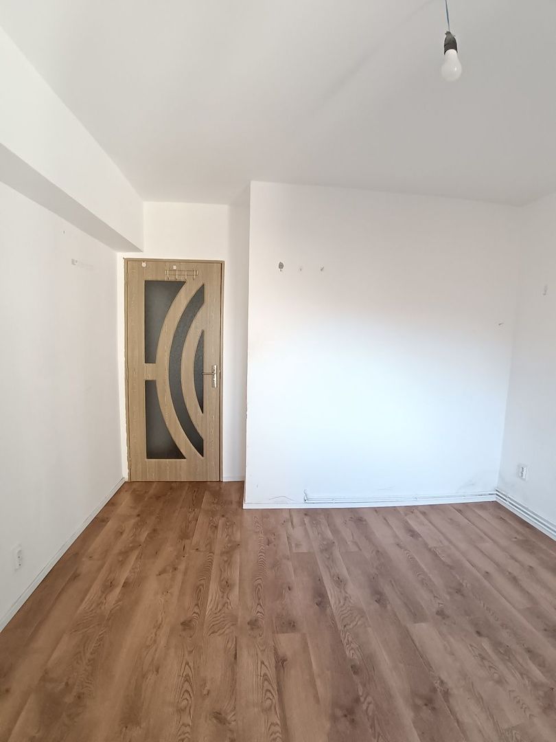 Apartment 3 camere Racadau - Poză 4